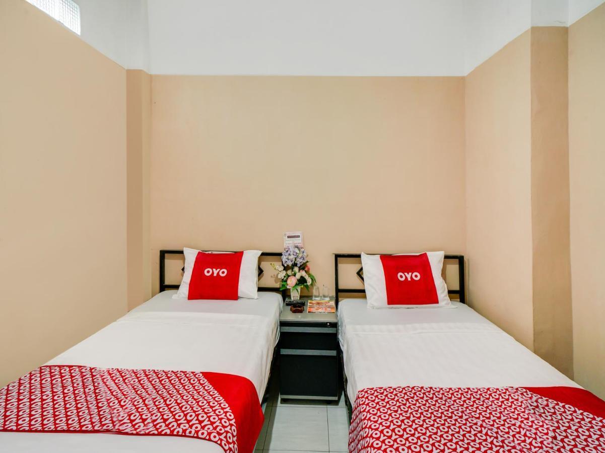 Oyo 90024 Botania Homestay & Cafe Nongsa Ngoại thất bức ảnh